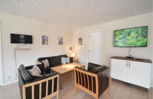 Bøtø By House | Three-Bedroom Holiday Home In Vaggerlose