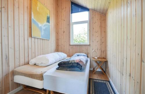 Egsmark Strand House | Three-Bedroom Holiday Home In Ebeltoft