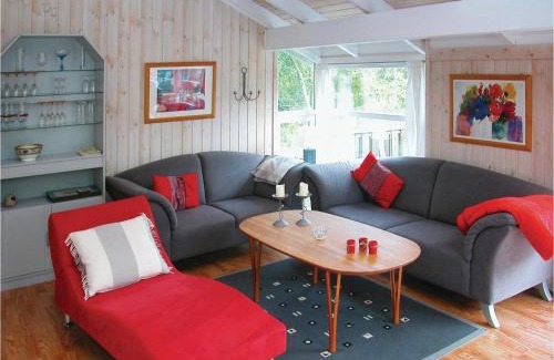 Sandkaas House | Three-Bedroom Holiday Home In Allinge