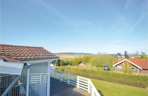 Vikær Strand House | Three-Bedroom Holiday Home In Haderslev
