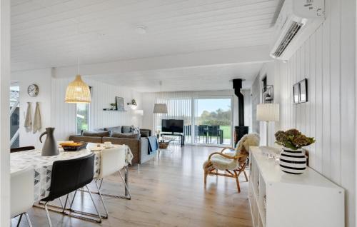 Fynshav House | Three-Bedroom Holiday Home Haderslev With A Fireplace 06