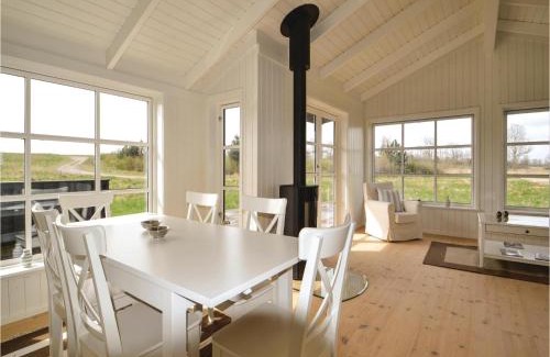 Grenaa House | Three-Bedroom Holiday Home In Grenaa