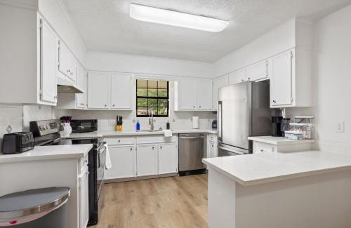 Lake Charles House | Three Bedroom House in Lake Charles