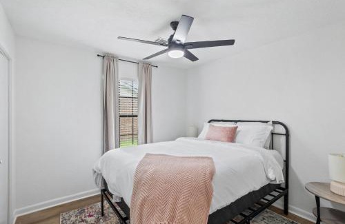 Lake Charles House | Three Bedroom House in Lake Charles