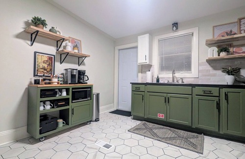 Tallahassee House | Three Bedroom. Outdoor Space. Game Room. Walk to Doak and College Town.