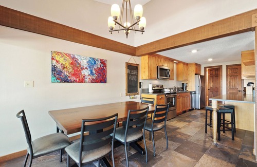 Baldy Mountain Condo | Three Bedroom Townhouse. AMAZING VIEWS. On bus route. Pet friendly.