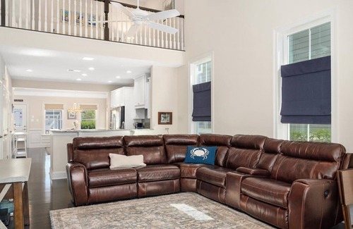 Sun Ridge House | Three Bedroom Townhome in Amenity Filled Bayside