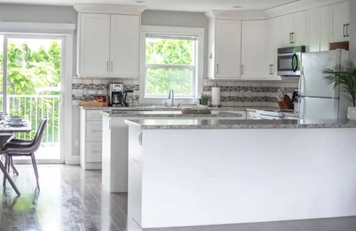 Rutland House | Three bedroom upper unit Townhouse in the heart of Kelowna