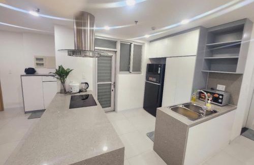 Phu My Hung Apartment | Three Bedrooms in Scenic Valley 2