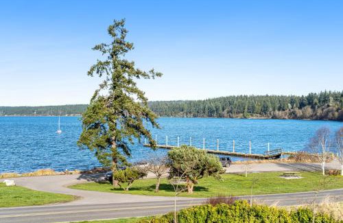 Freeland House | Three Eagles On Whidbey