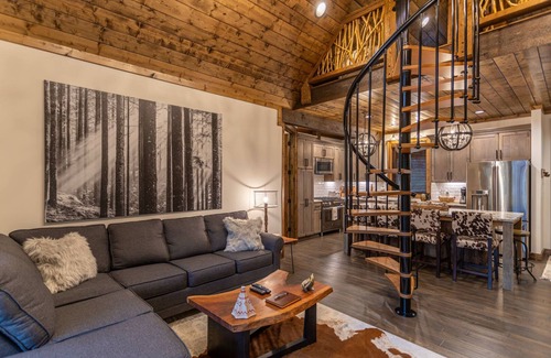 Banner Elk Cabin | Three Little Bears at Eagles Nest - pet friendly, walk to tennis