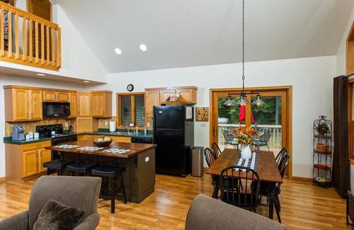 Sturgeon Bay House | Three Little Birds by Simple Life Rentals