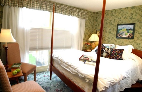 Jamaica Hotel | Three Mountain Inn