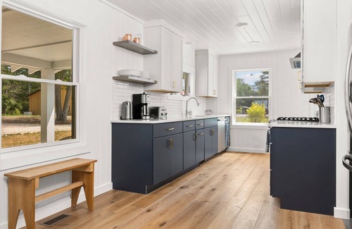 Empire House | Three Pines Hideaway