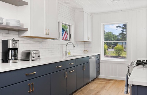 Empire House | Three Pines Hideaway