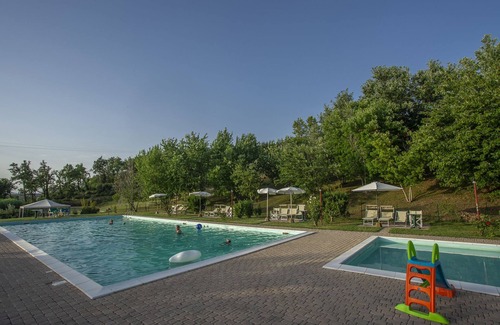 Montespertoli Apartment | Three-room apartment agriturismoTenuta Moriano with pool, panoramic view
