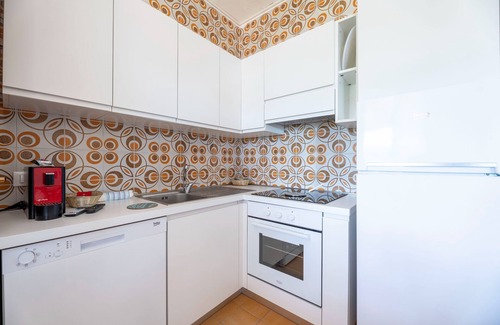 Fetovaia Apartment | Three-room flat Montecristo