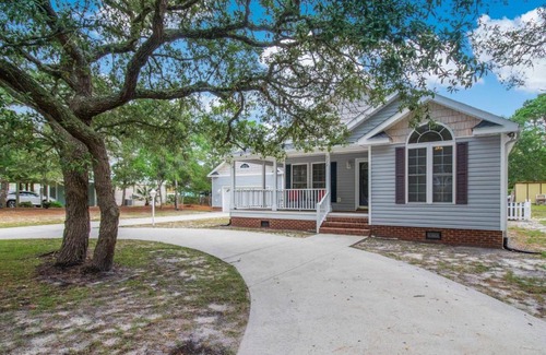 Tranquil Harbour House | Three Seas