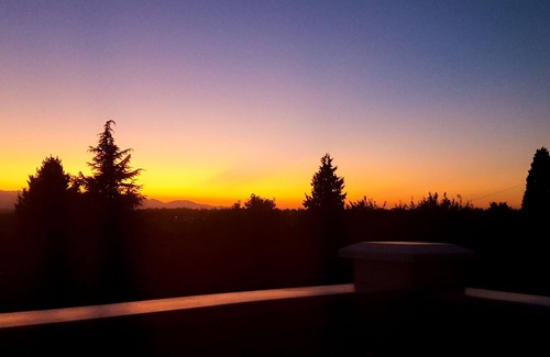 Phinney Ridge House | Three-story home with city view deck, garden & washer/dryer