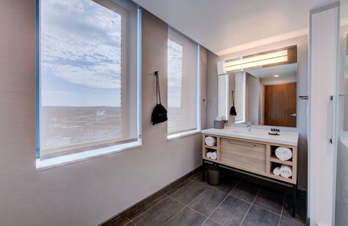 Meridian Hotel | Threefoot Hotel, Meridian, a Tribute Portfolio Hotel