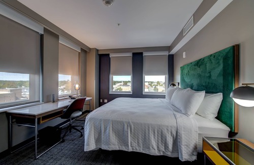 Meridian Hotel | Threefoot Hotel, Meridian, a Tribute Portfolio Hotel