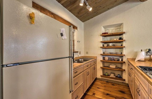 Forest Trails Apartment | Thumb Butte Views + Near Hiking: Prescott Studio