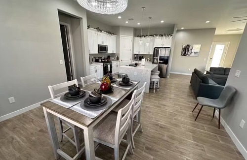 Bullhead City House | Thumbs Up!