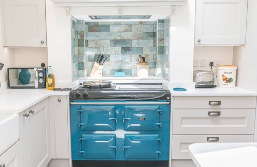 Coniston Apartment | Thwaite Cottage - historic house in Coniston with large garden