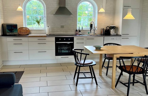 Bedsted Apartment | Thy. Holiday apartment directly by the fjord. Price incl heating, electricity, linen towels