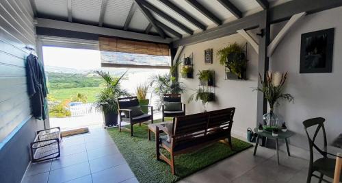 Sainte-Luce House | TI GARDEN et son jacuzzi privé à Ste Luce