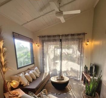 Bourg-Murat Apartment | Ti Kaz Paradis - Bungalow en bois pour 2 - 4 étoiles