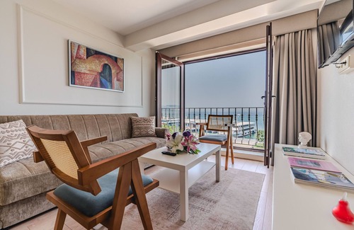 Adalar Hotel | Tiara Buyukada