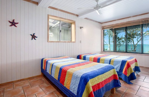 Tin Can Bay House | Tide watcher at Tin Can Bay