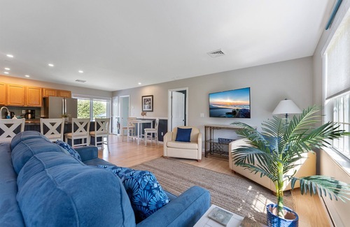 Villas House | Tides Away: Heated Pool ~Hot Tub~Bring Fido