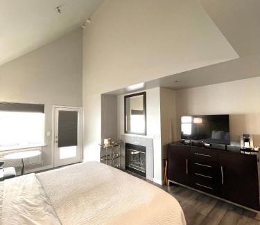 Port Townsend Hotel | Tides Inn & Suites