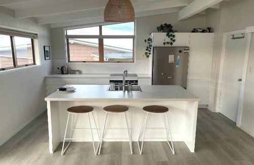 Tairua Cottage | Tideview Cottage - Tairua