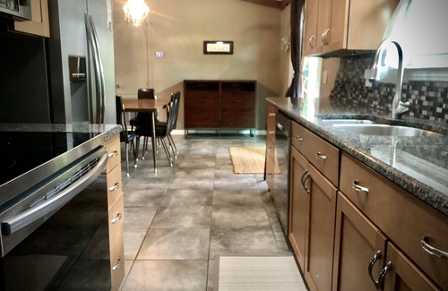 Nashville House | Tidy Home Close to the Airport