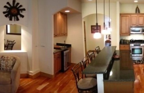 Durango House | Tierra Verde - Beautiful home in upscale area just minutes from Downtown Durango and across from Hillcrest Golf Course. 3 bedrooms & 2 1/2 baths, sleeps 8 people. Great mountain & golf course views!
