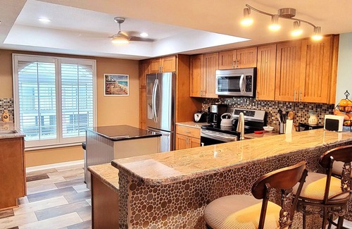 Tierra Verde House | Tierra Verde Island 2 bedroom 2.5 bath Townhome within minutes to 4 beaches.....