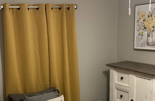 South Baton Rouge House | Tiger Cove @ Thayer! 6 Beds!Sleeps 10! Close to LSU and pet friendly!