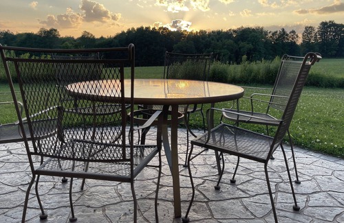 Aniwa House | Tiger Lily Farmhouse - Aniwa Vacation Home