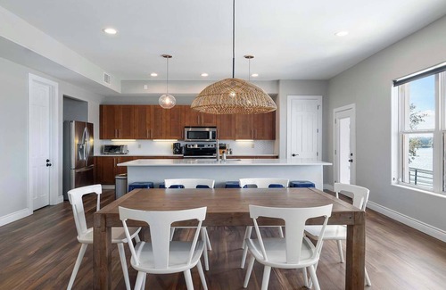 Granite Shoals House | Tiger's Cove - Hot Tub, Boat Lift, & Fire Pit!
