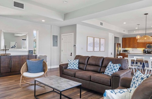 Granite Shoals House | Tiger's Cove - Hot Tub, Boat Lift, & Fire Pit!
