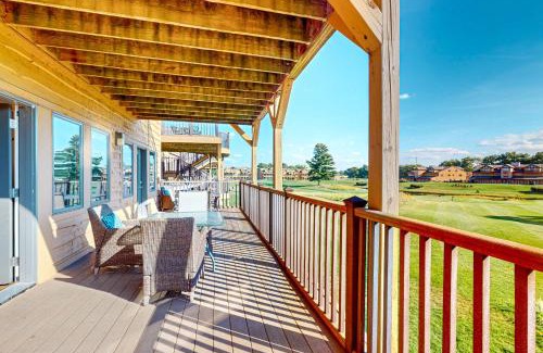 Dellwood Apartment | Tigers Den - Lower