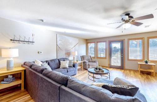 Dellwood Apartment | Tigers Den - Lower