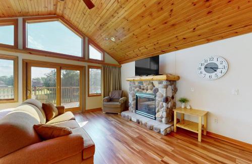 Dellwood House | Tigers Den - Upper