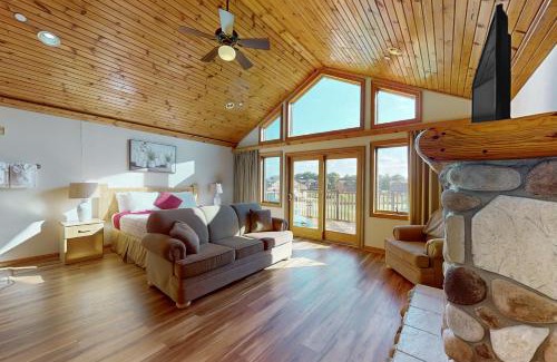 Dellwood House | Tigers Den - Upper
