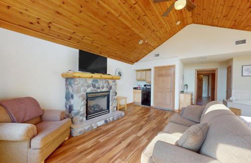 Dellwood House | Tigers Den - Upper