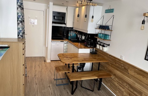 Val Claret Apartment | Tignes Val Claret, apartment with separate bedroom at the foot of the slopes