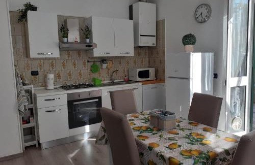 Cavi Apartment | Tigullio Vacations - Flavia beach apartment